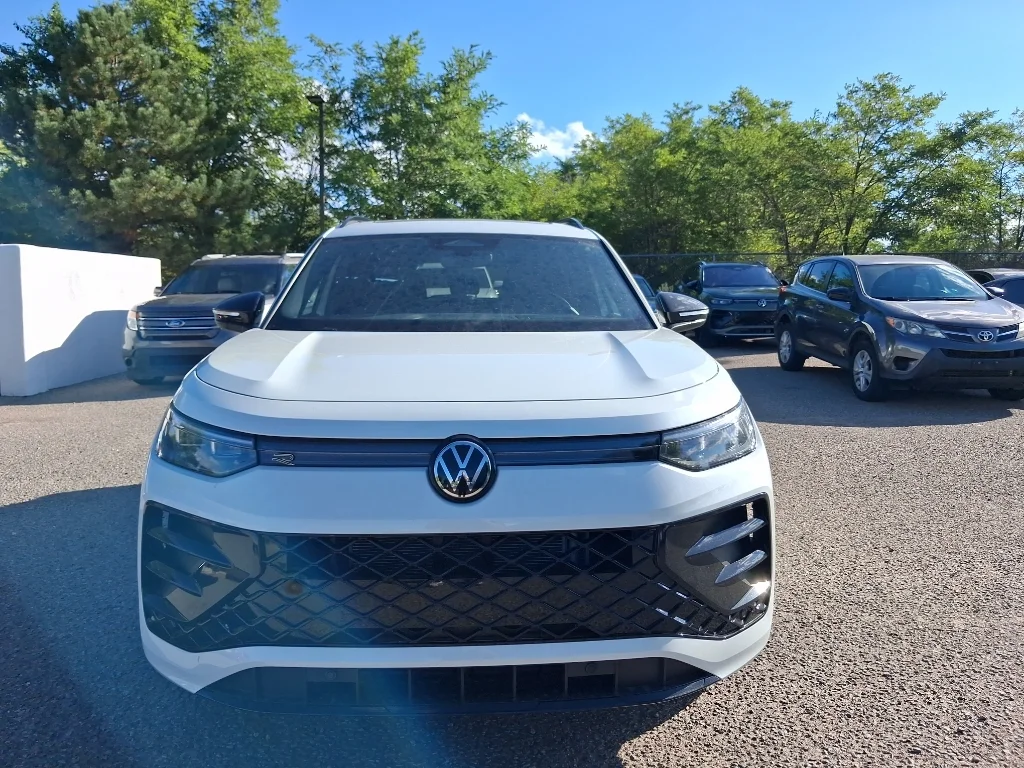 New 2026 Opal White Pearl Volkswagen 2.0T SE R-Line Black image 20