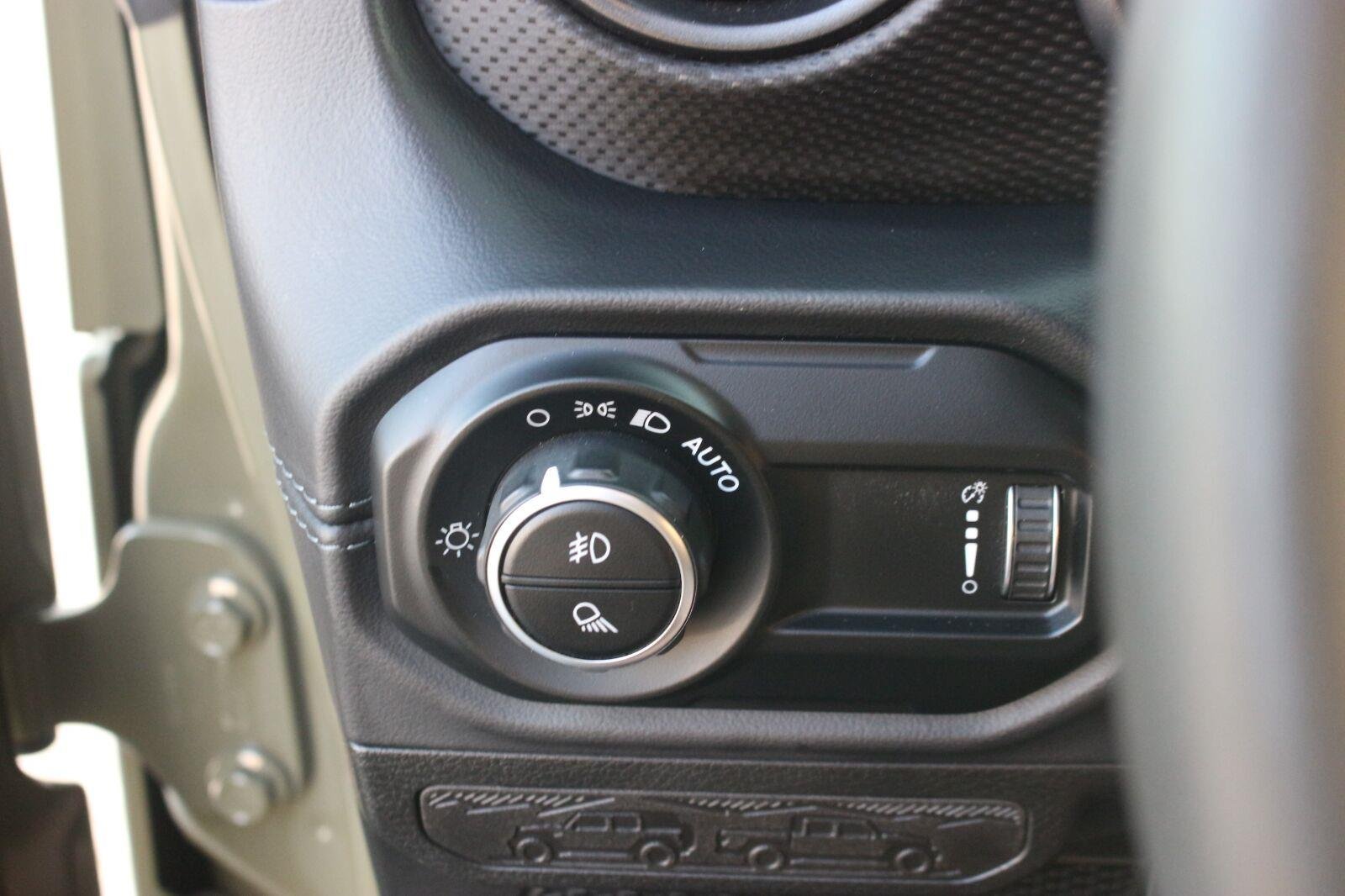 Used 2025 Green Jeep Rubicon image 32