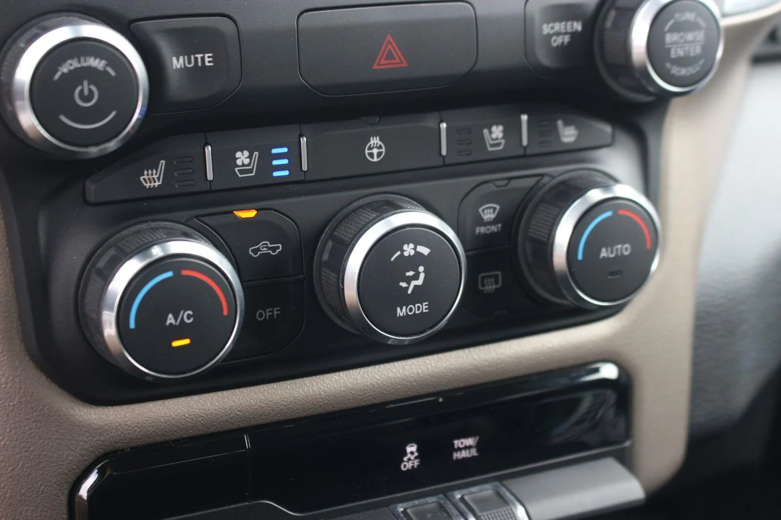 Used 2020 White Ram Laramie image 27