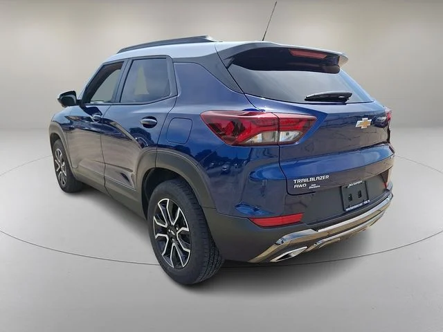 Used 2023 Blue Chevrolet ACTIV image 7