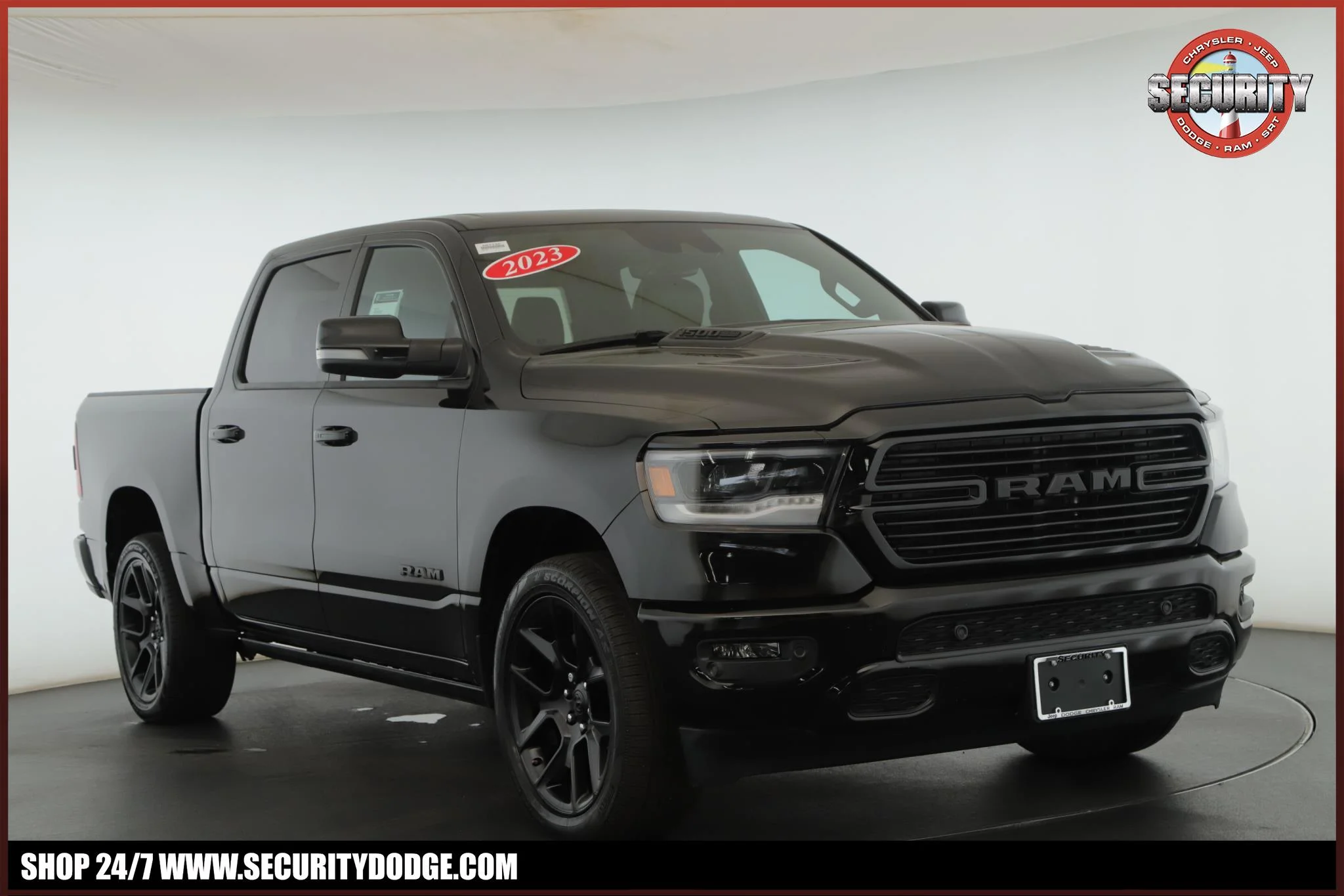 2023 RAM 1500 Laramie 4x4 Crew Cab 5'7's photo