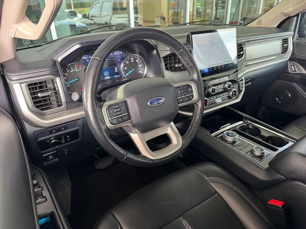 Used 2024 Black Ford XLT image 3