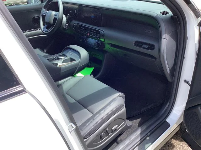 New 2026 Creamy White Pearl Hyundai XRT Pro image 14