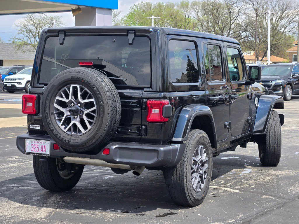 2025 Jeep Wrangler 4-Door Sahara - Photo 10