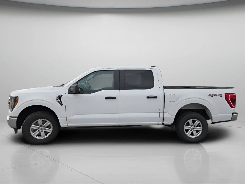 Certified Used 2023 Oxford White Ford XLT image 20