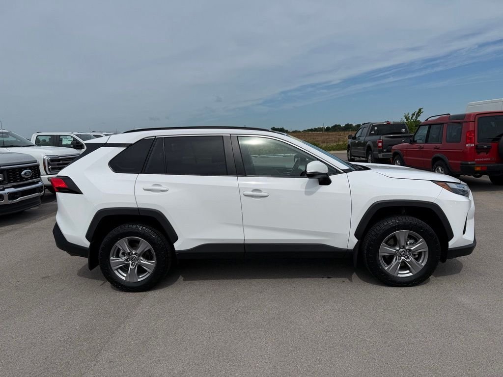 Used 2025 Ice Toyota XLE image 30