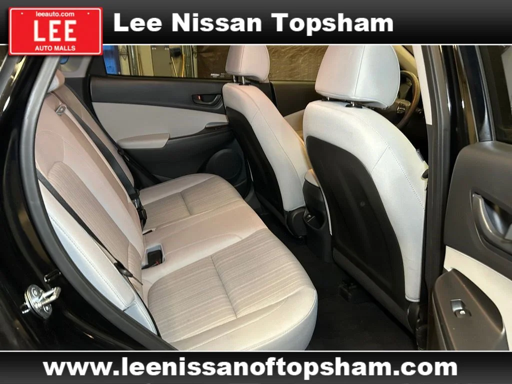 Used 2023 Abyss Black Pearl Hyundai SEL image 18