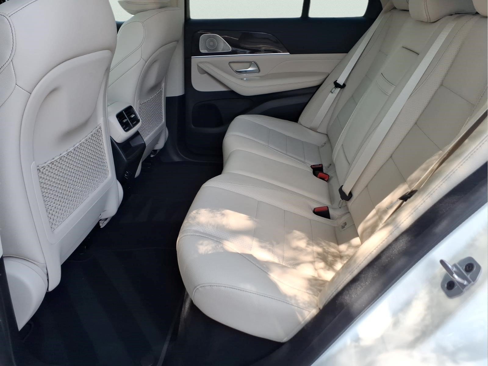 Certified Used 2022 Polar White Mercedes-Benz GLE 350 4MATIC® SUV image 11
