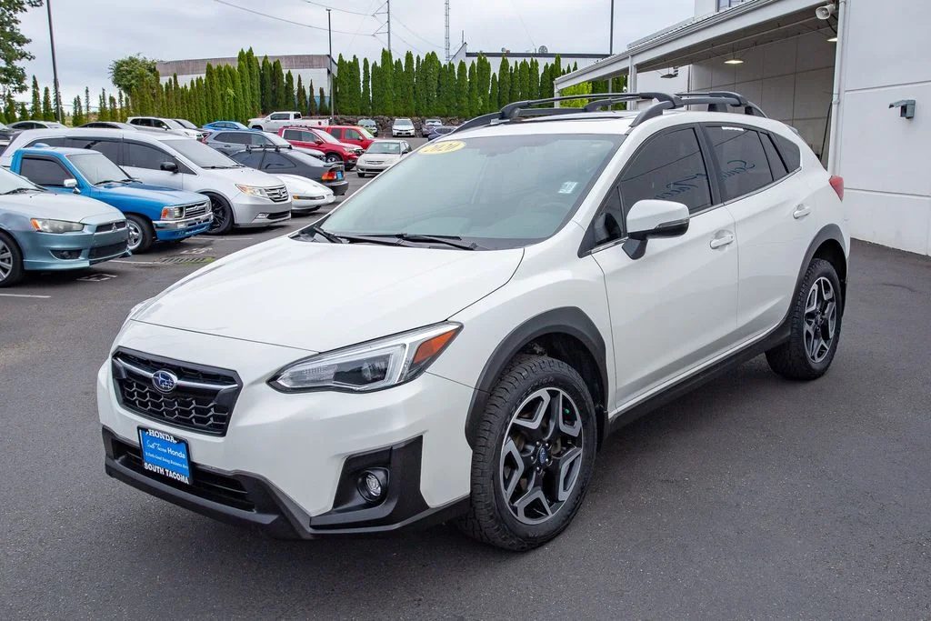Used 2020 Crystal White Pearl Subaru Limited image 6