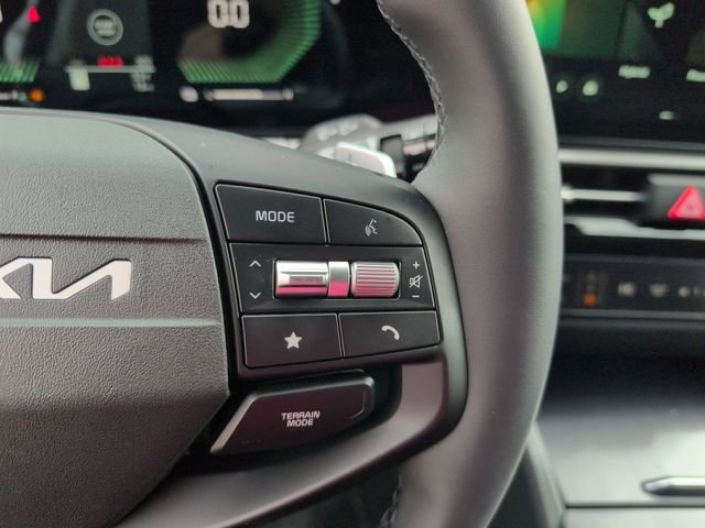 New 2026 Snow White Pearl Kia S image 16