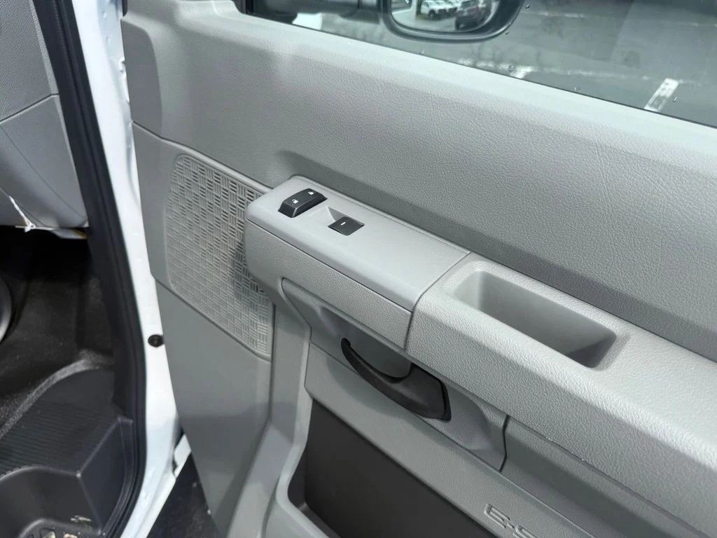 New 2027 Oxford White Ford E-450 DRW image 49