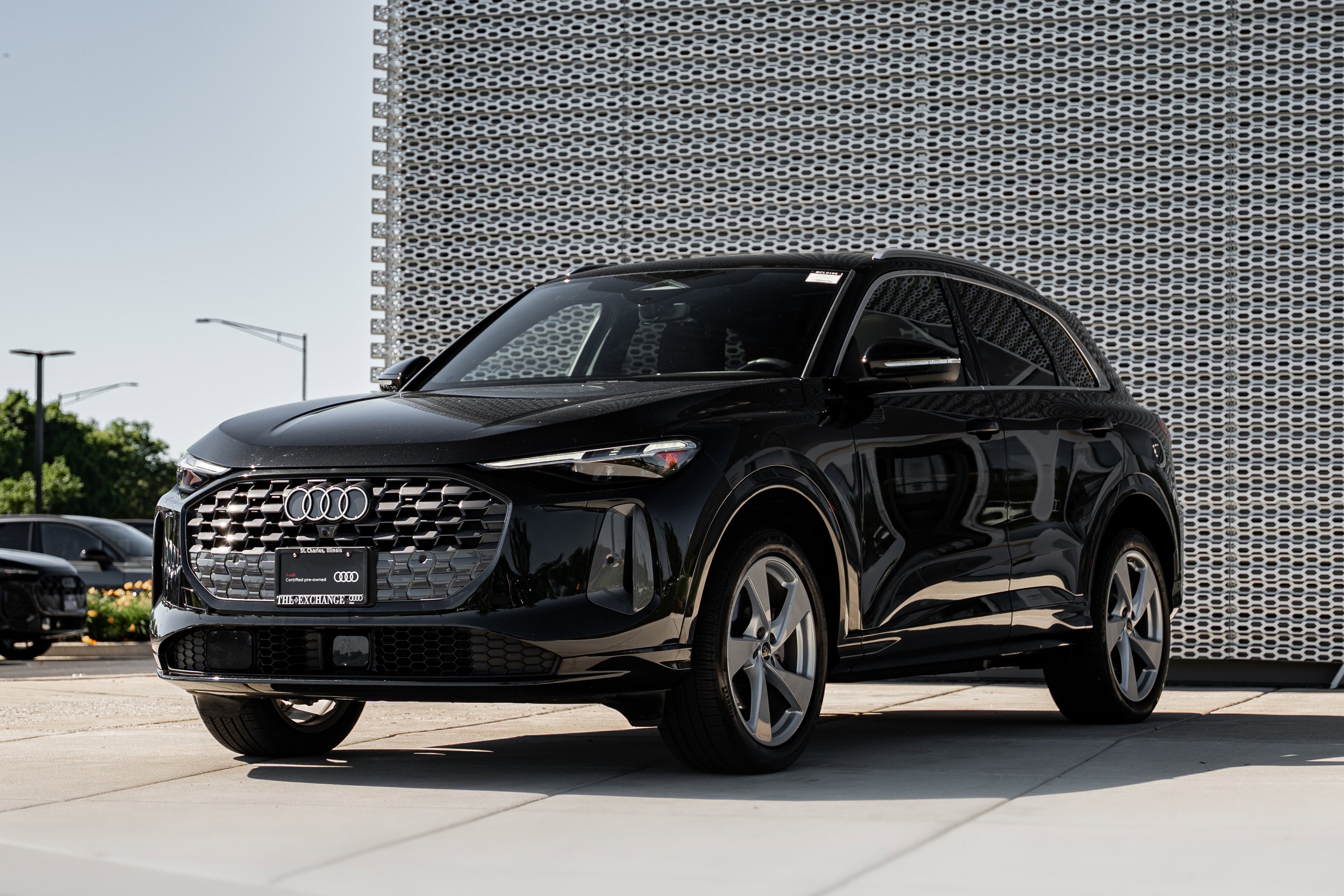 Certified Used 2025 Mythos Black Metallic Audi Premium Plus image 7