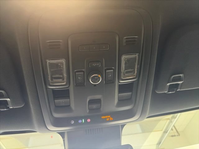 2023 Chevrolet Suburban RST - Photo 26