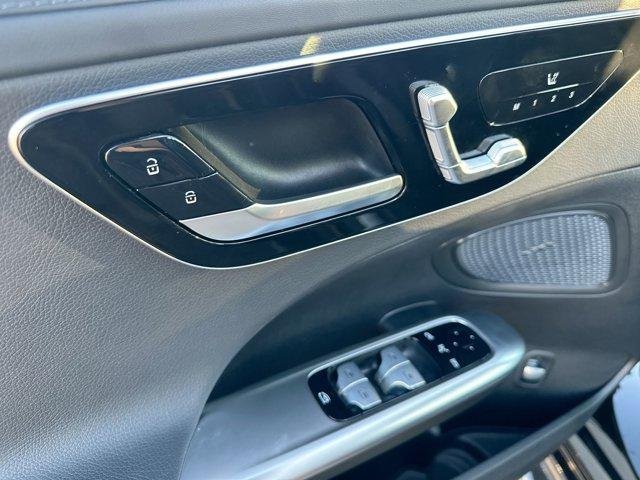 2025 Mercedes-Benz C-Class Sedan C 300 - Photo 13
