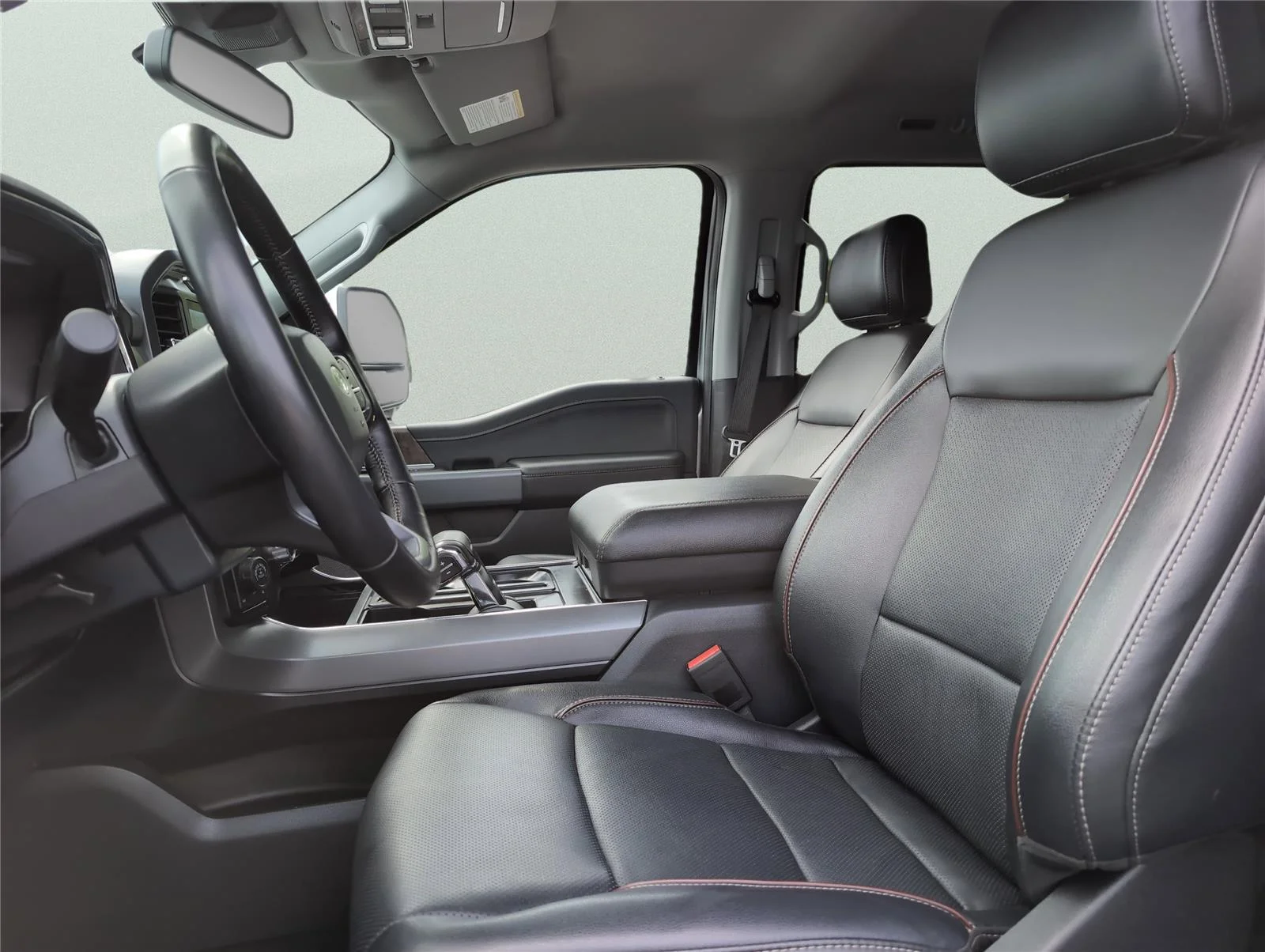 Used 2023 Iconic Silver Ford LARIAT image 13