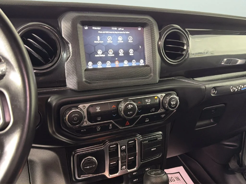 Used 2021 Gray Jeep Sport Altitude 4x4 image 22