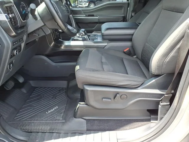 Used 2023 Silver Ford XLT image 17
