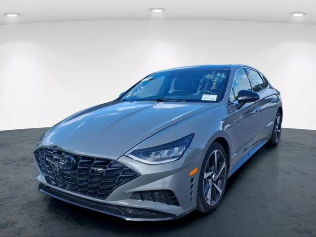 Used 2022 Gray Hyundai SEL Plus image 3