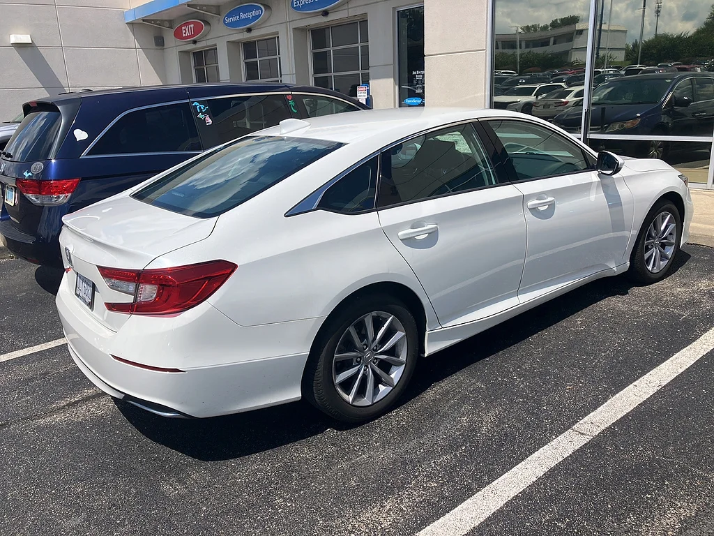 Certified Used 2021 Platinum White Pearl Honda LX image 3
