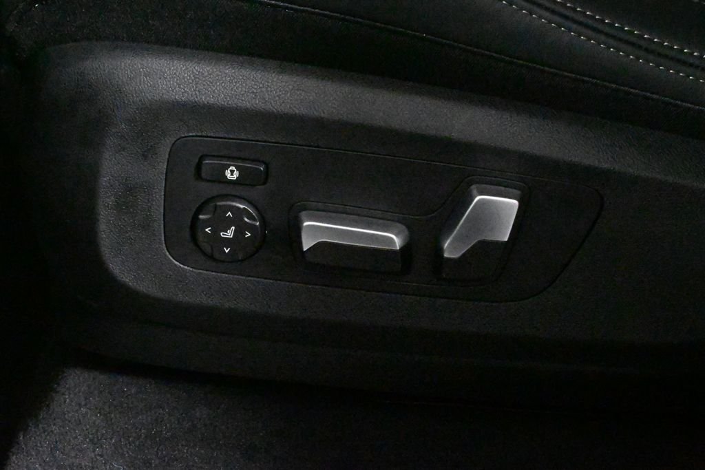 Used 2026 Black BMW xDrive50e image 29