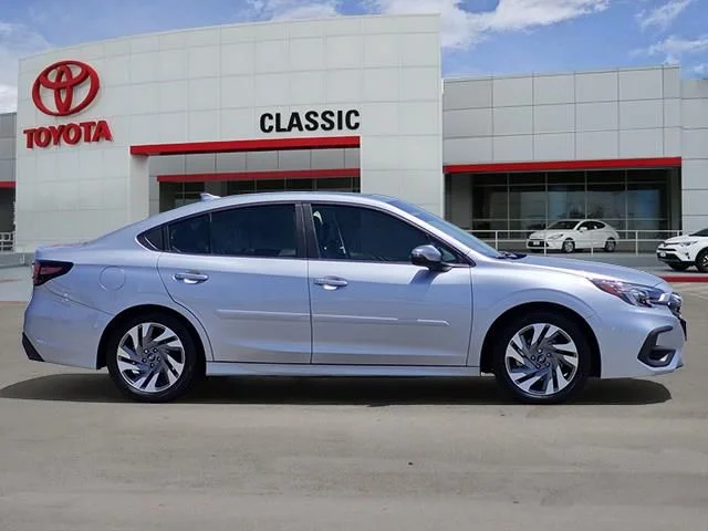Used 2025 Ice Silver Metallic Subaru Touring XT image 3