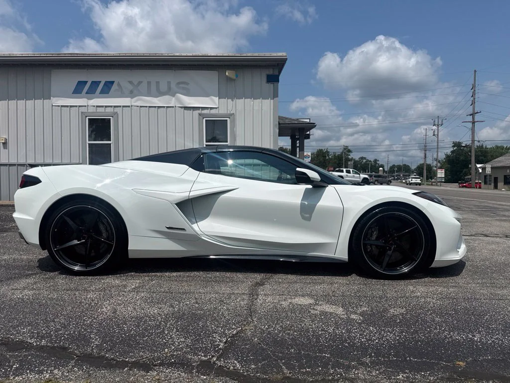 Used 2024 Arctic White Chevrolet 3LZ image 8