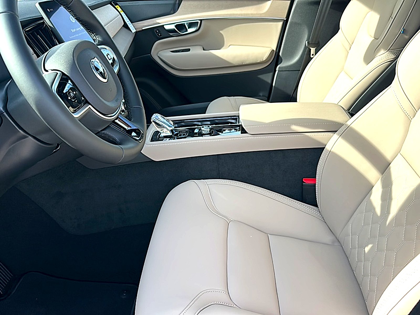 New 2026 Crystal White Volvo Plus image 10