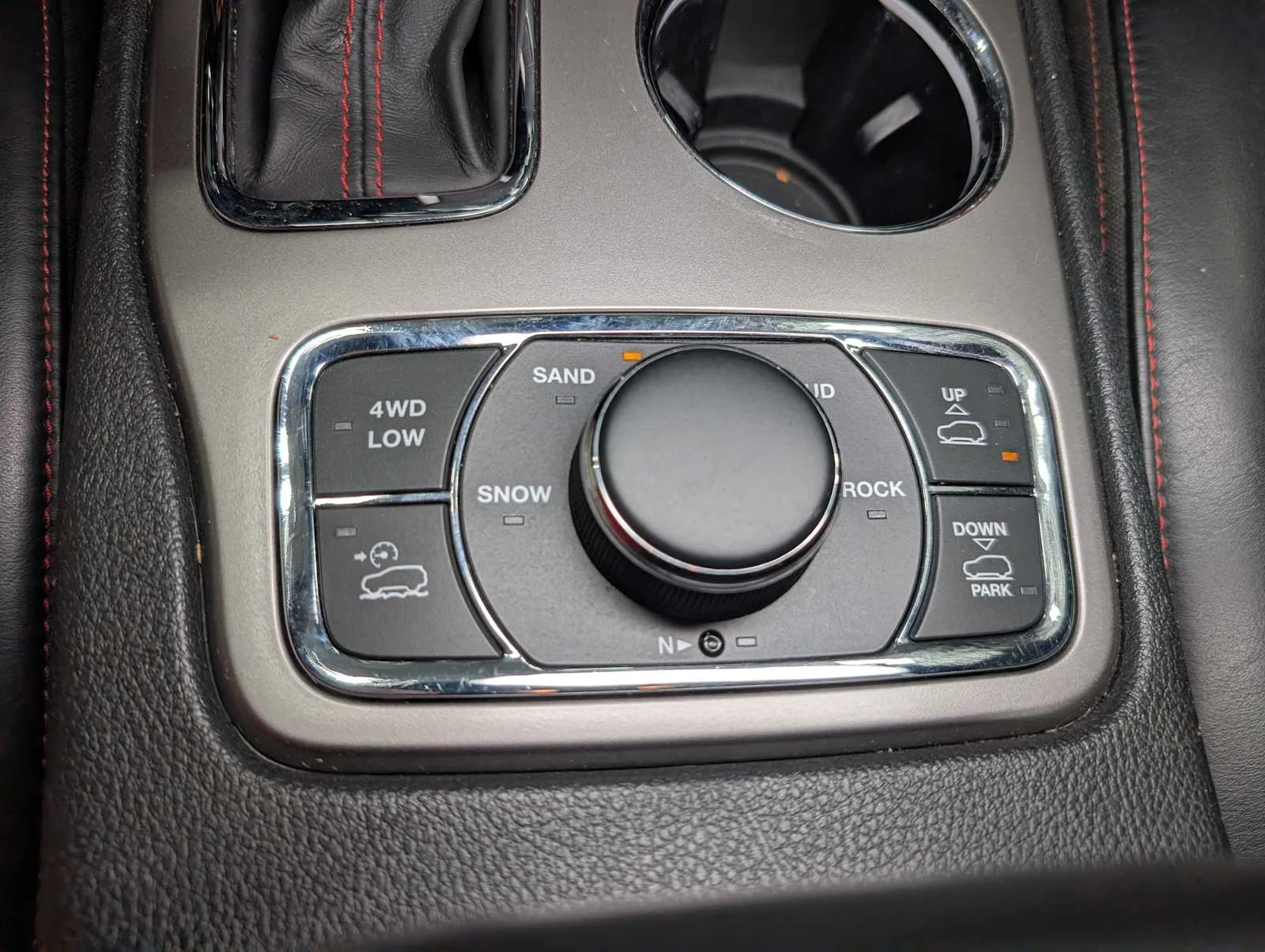 Used 2019 Granite Crystal Metallic Clearcoat Jeep Trailhawk image 29