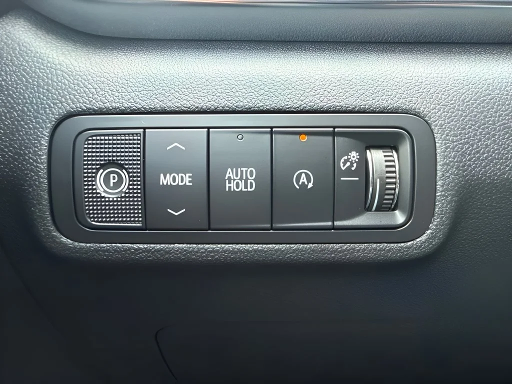New 2027 Summit White GMC Elevation image 25