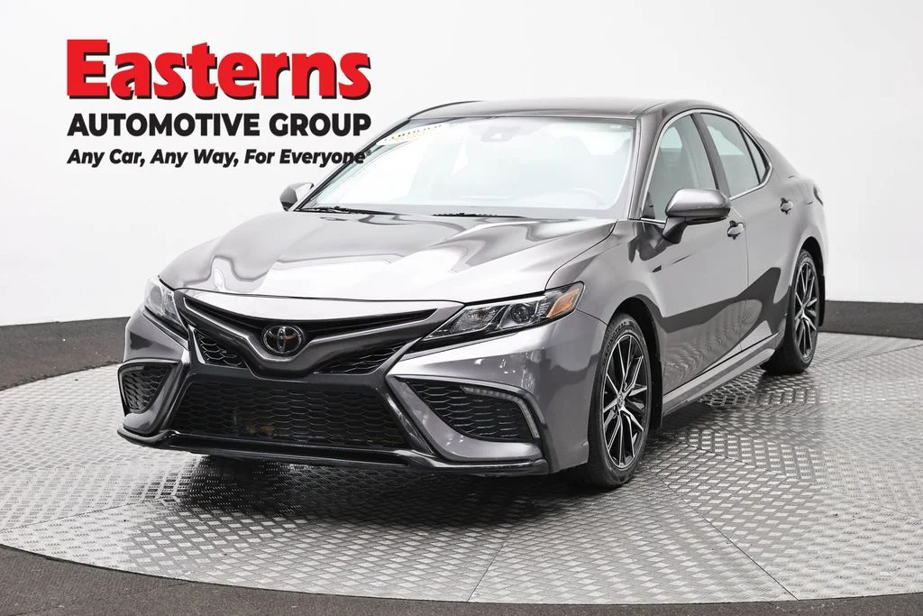 Used 2024 Gray Toyota SE image 1