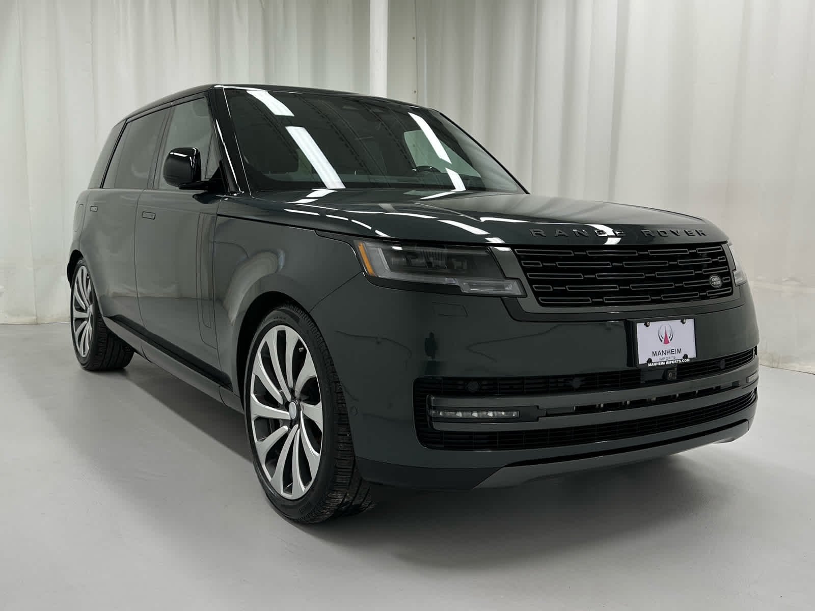 2025 Land Rover Range Rover SE