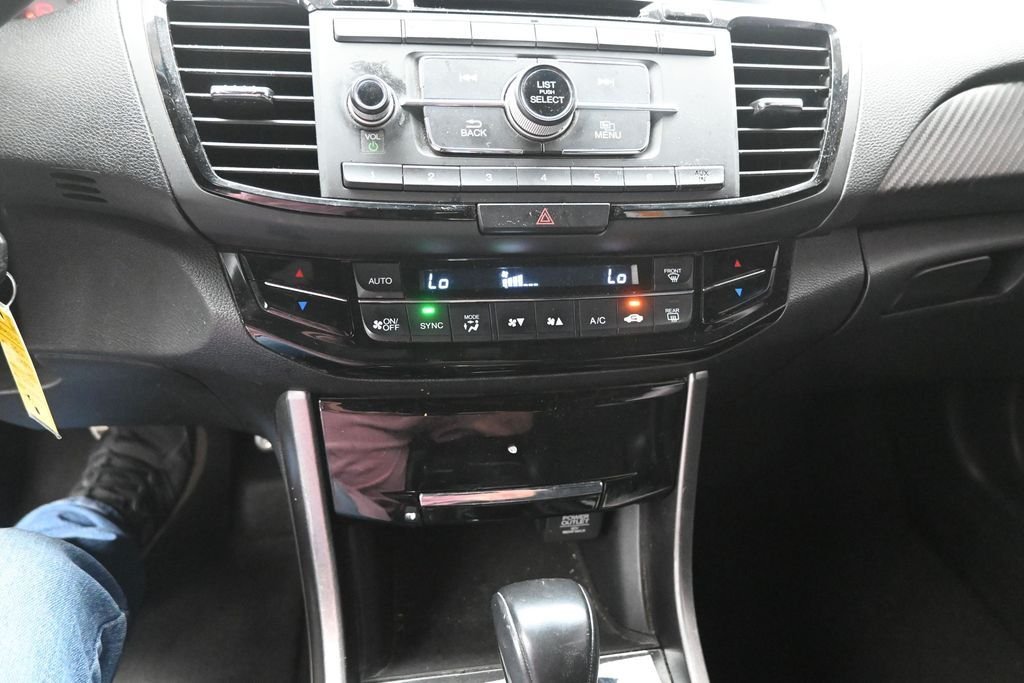 Used 2016  Honda Sport image 27