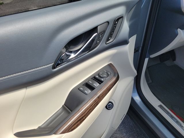 Used 2023 Silver GMC Denali image 12