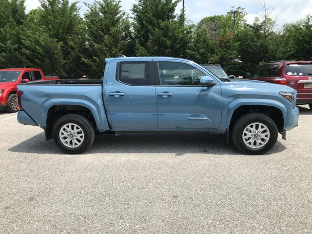 New 2026 Heritage Blue Toyota SR5 image 8