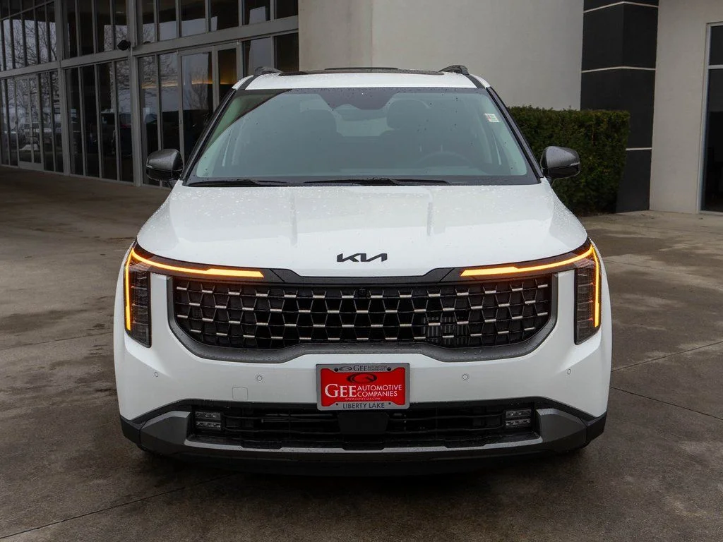 New 2026 Snow White Pearl Kia SX Prestige image 2