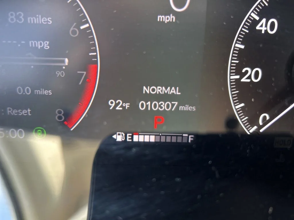 Used 2023 White Honda EX-L image 25