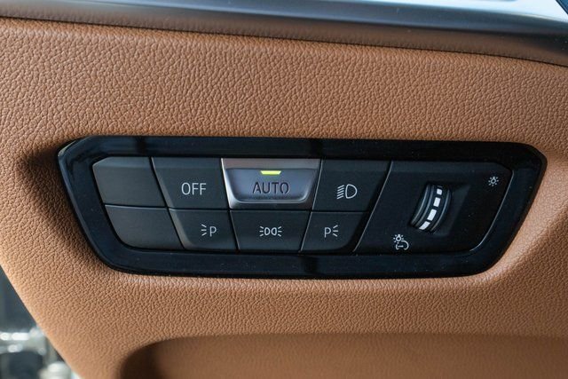 Certified Used 2025 Skyscraper Grey Metallic BMW xDrive40 image 18