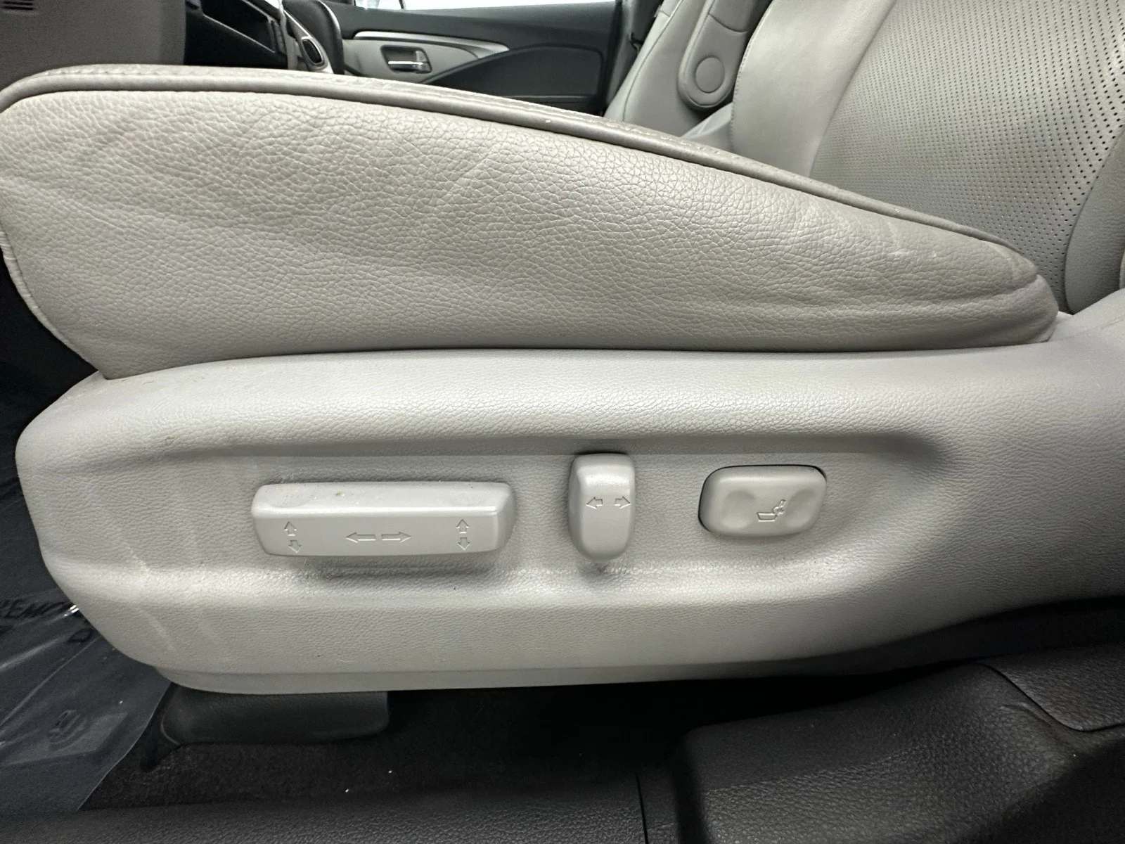 Used 2019 Forest Mist Metallic Honda RTL-T AWD image 20