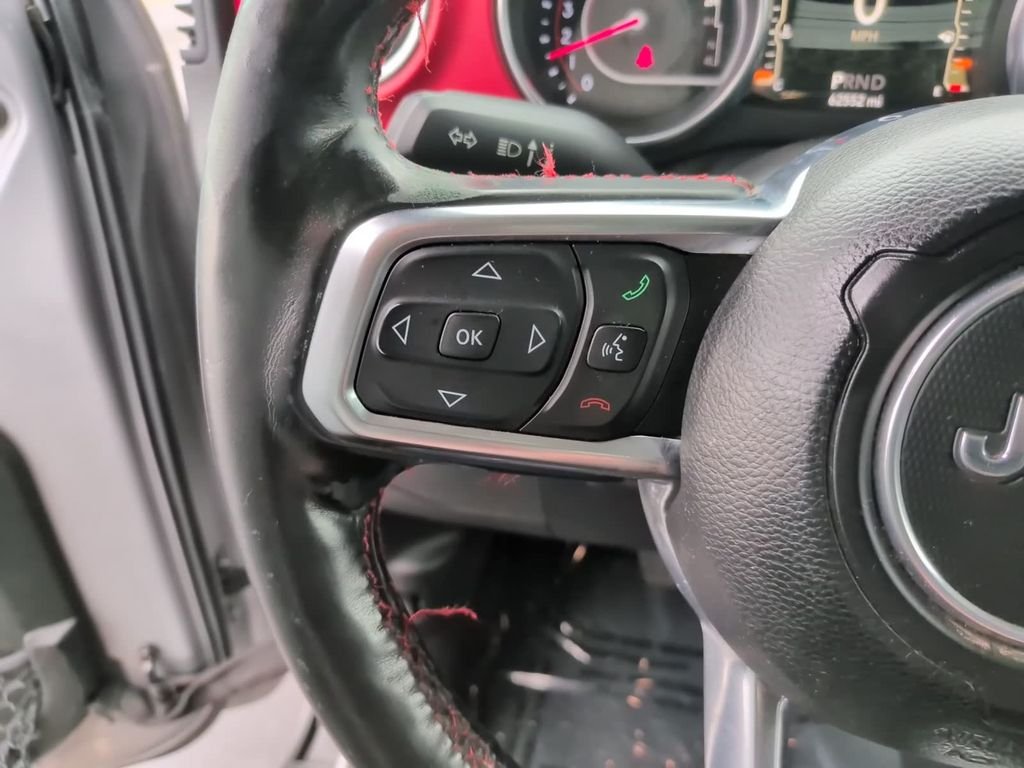 Certified Used 2018 Silver Jeep Unlimited Rubicon image 25