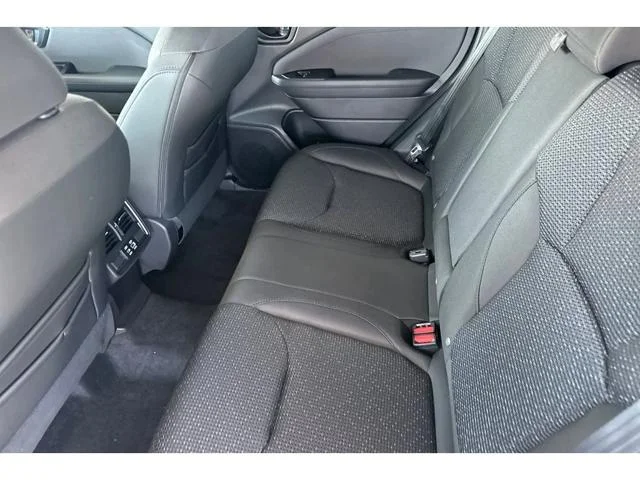 New 2026 CRYSTAL WHITE PEARL Subaru Premium image 38