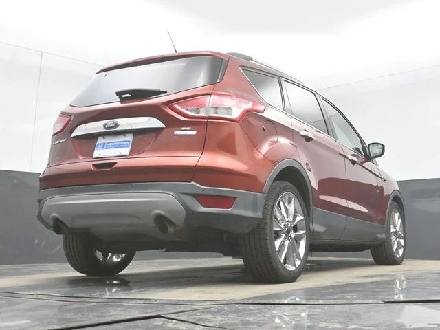 Used 2016 Orange Ford SE image 44