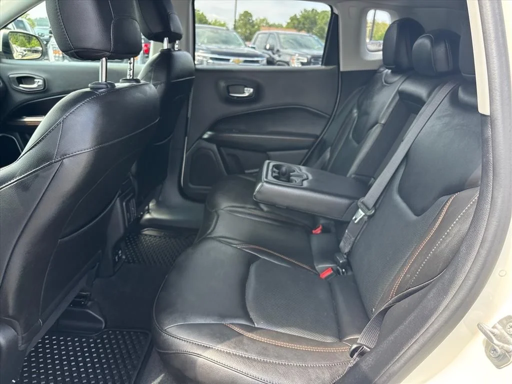 Used 2018 White Clearcoat Jeep Limited image 17