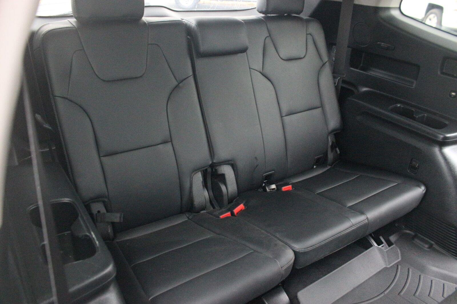 Used 2022 Red Kia EX image 38