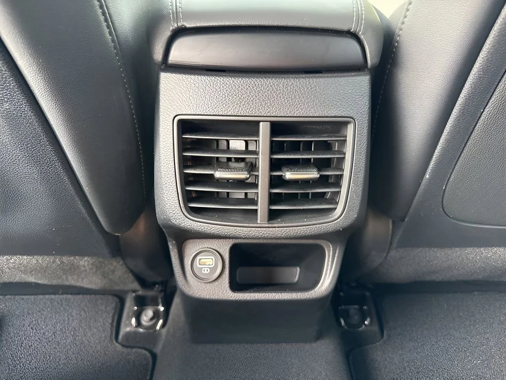 Used 2023  Kia EX image 14