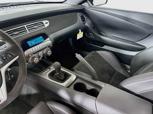 Used 2015 BLACK Chevrolet Z/28 image 23