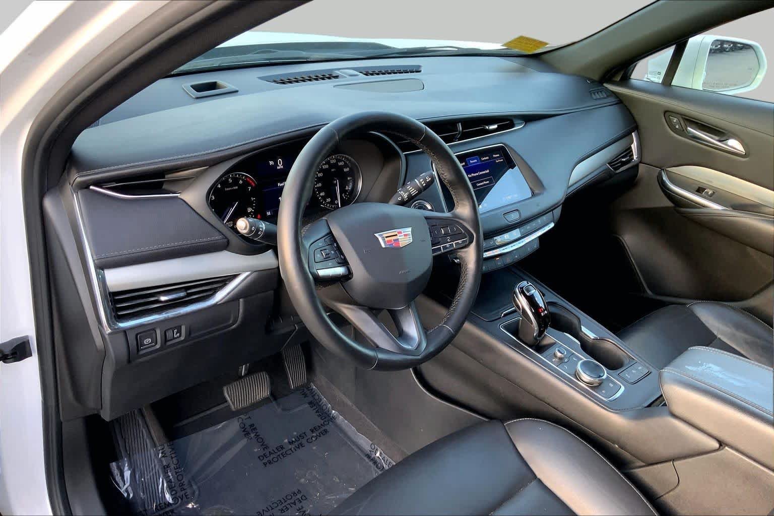 Used 2020 Crystal White Tricoat Cadillac AWD Premium Luxury image 17
