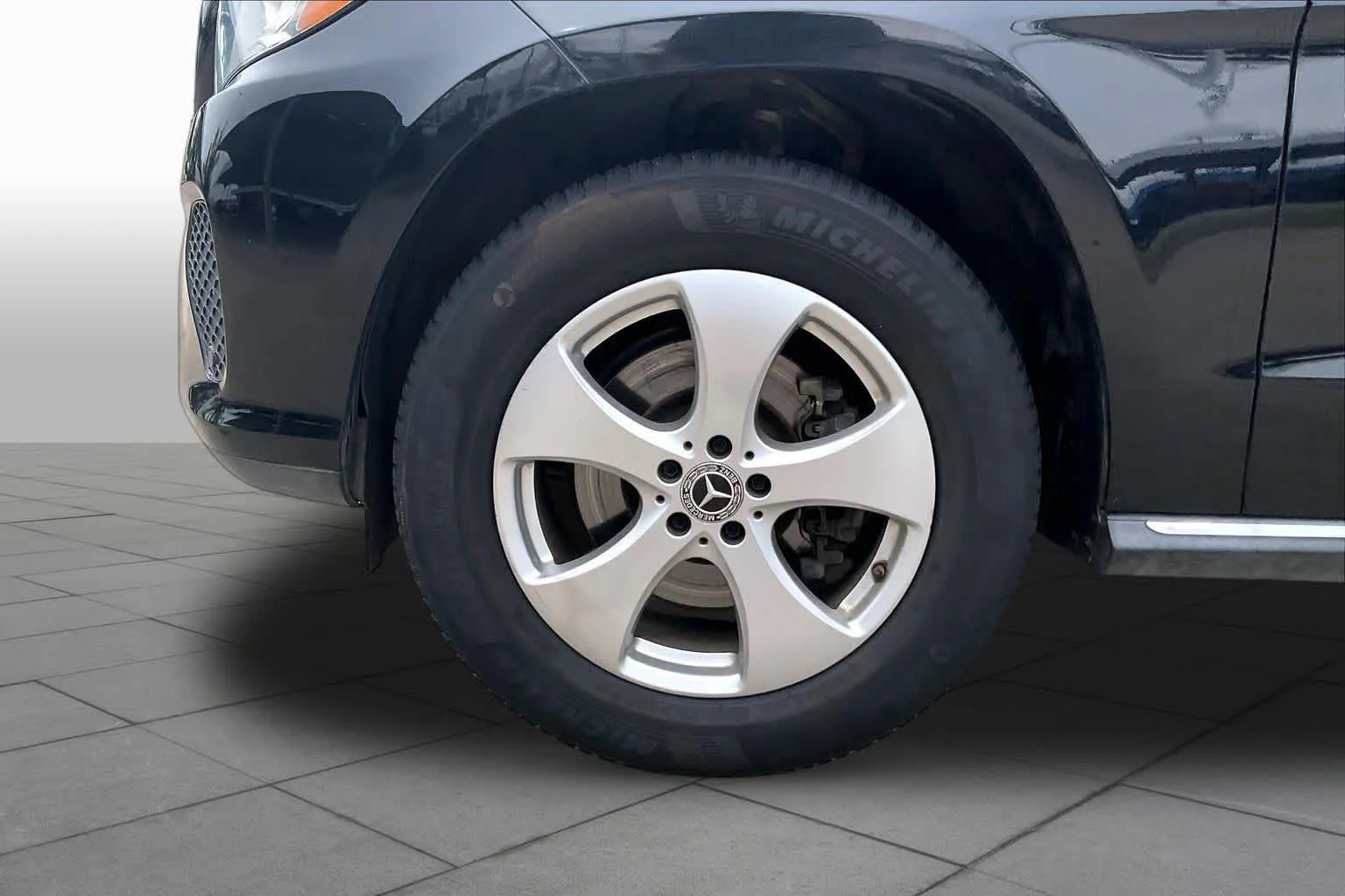 Used 2019 Brilliant Blue Metallic Mercedes-Benz GLS 450 image 11