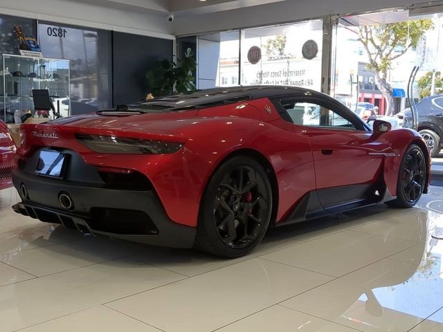 Used 2022 Rosso Vincente Maserati Base image 7