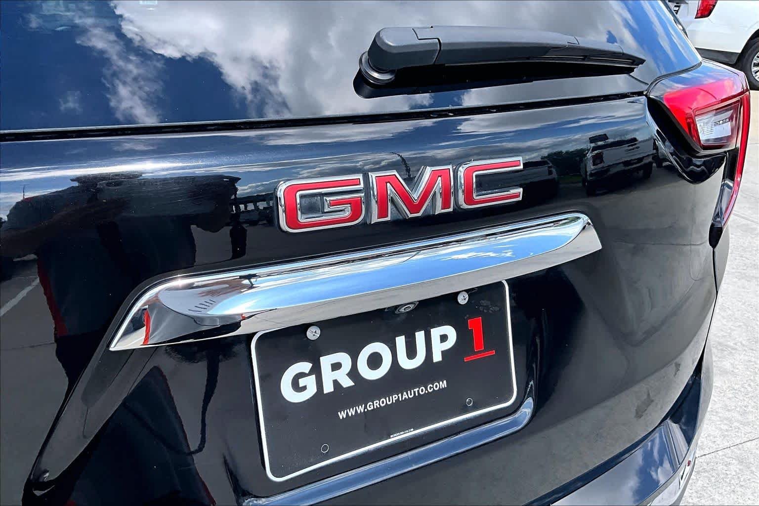 Certified Used 2022 Ebony Twilight Metallic GMC SLT image 30