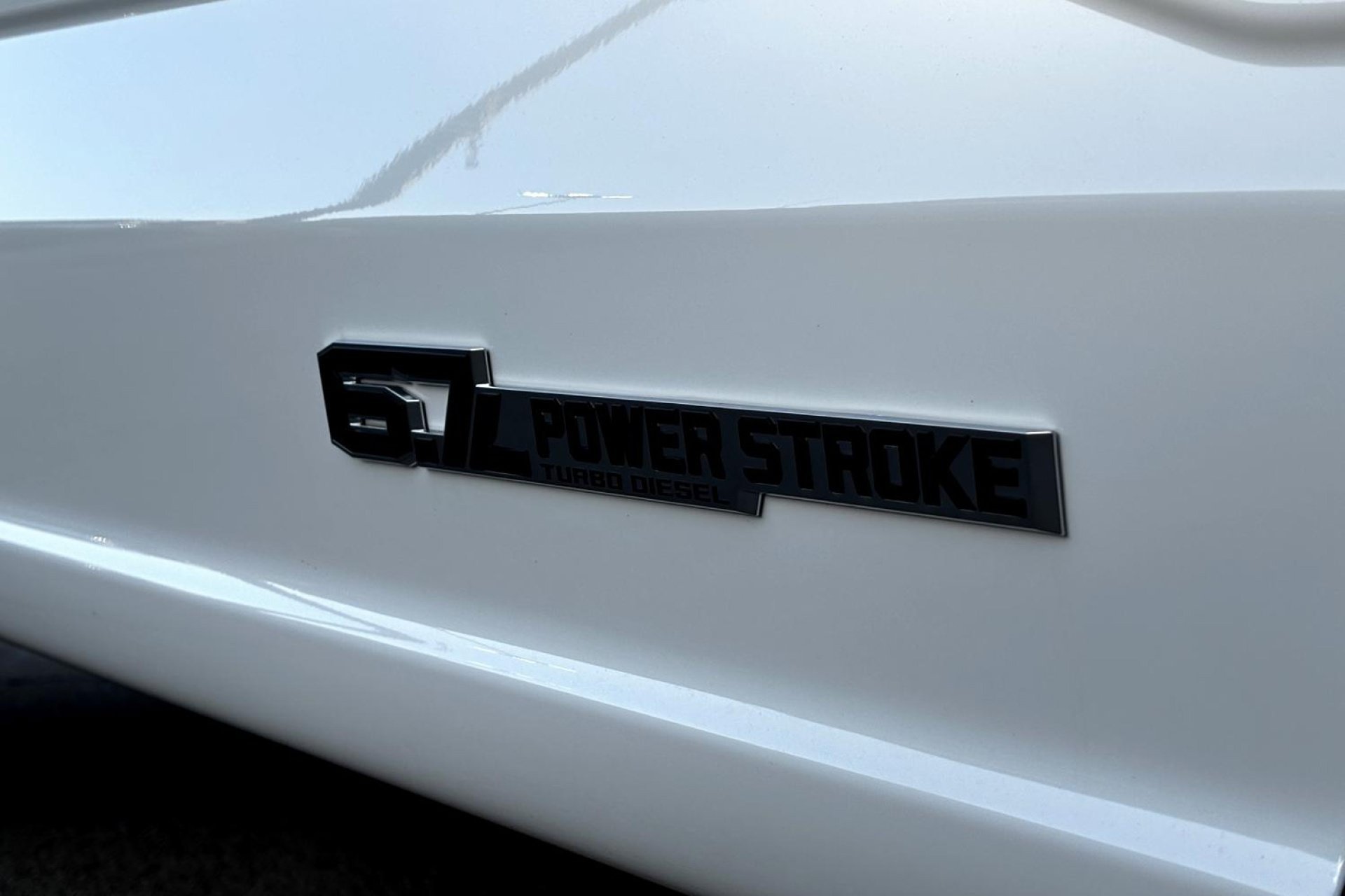 New 2025 Oxford White Ford XL image 4